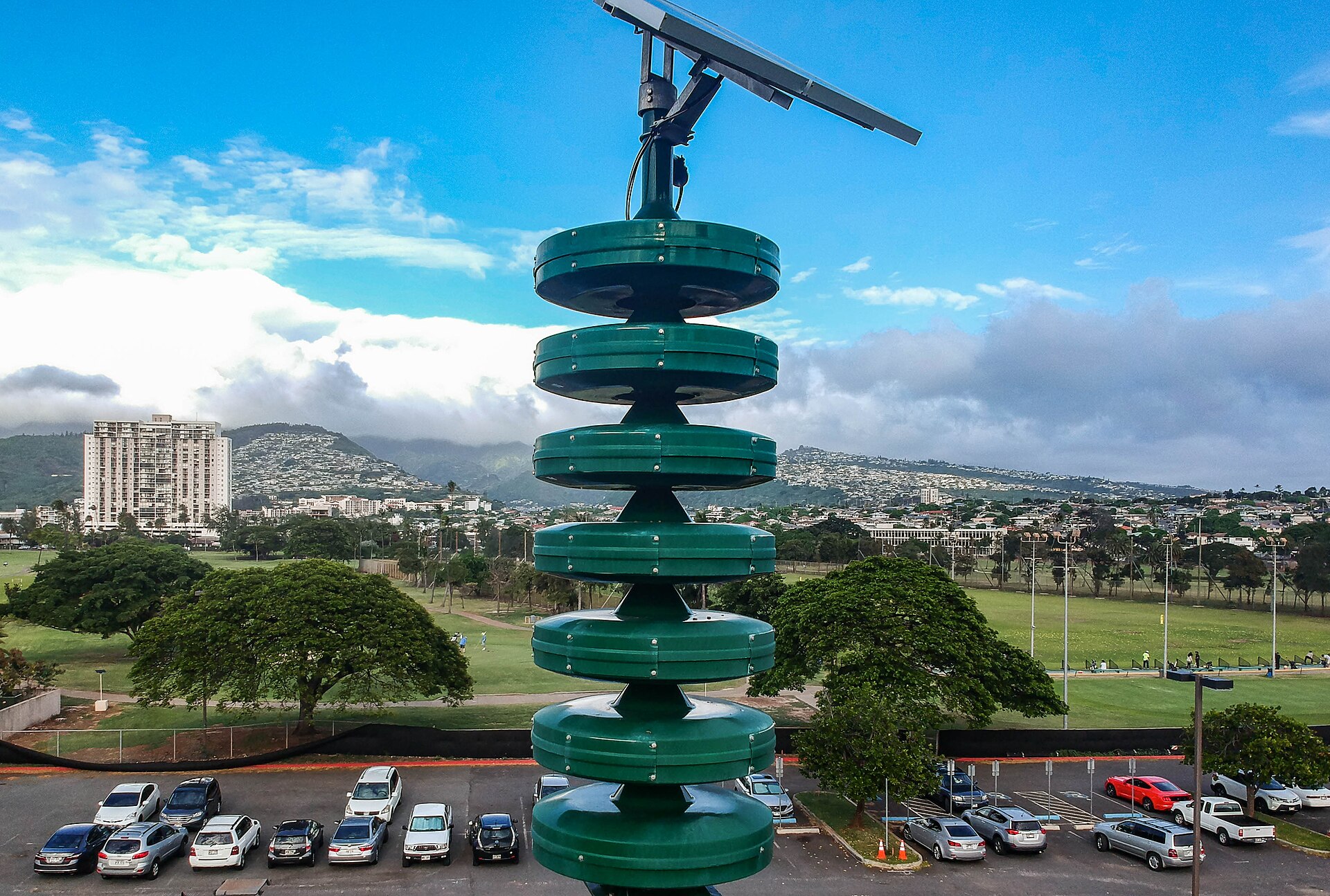 File:Hawaii Attack Warning Siren (26980497709).jpg